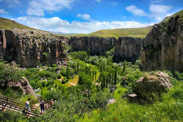 Cappadocia Green Tour: Ihlara Valley & Underground City