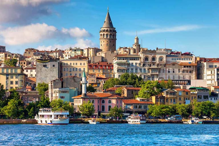 Özel Tekne ile Rehberli Haliç ve Boğaz Turu
