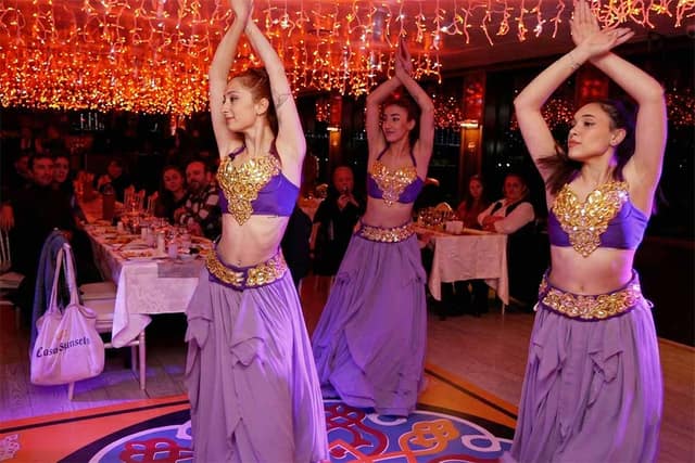 İstanbul: Akşam Yemekli Boğaz Tekne Turu