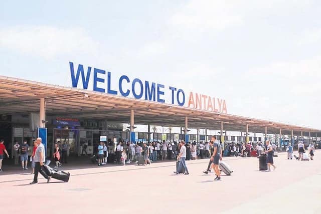 Antalya Havalimanı’ndan: Alanya’ya Tek Yön Özel Transfer