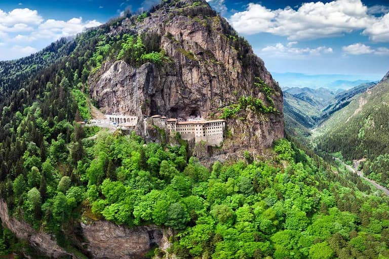 Istanbul Departure: Sumela Monastery and Trabzon Day Tour