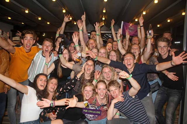İstanbul Gece Hayatını Keşfedin: Bar Turu