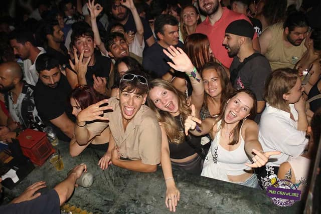 İstanbul Gece Hayatını Keşfedin: Bar Turu