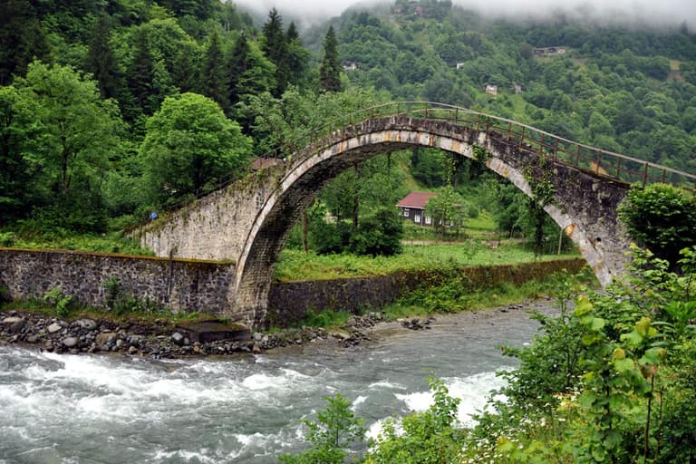 Ayder Yaylası ve Fırtına Vadisi Özel Turu – Trabzon Çıkışlı