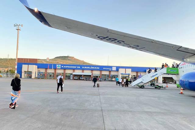 From Nevşehir Airport: Shared Transfer to Cappadocia Hotels