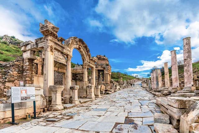 Efes, Meryem Ana Evi ve Artemis Tapınağı Özel Turu