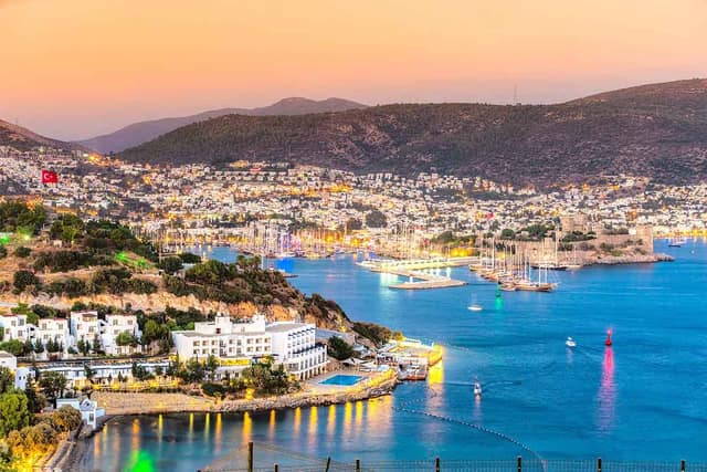 From İzmir Airport: One-way Private Transfer to Bodrum