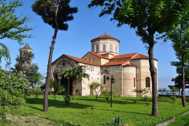 İstanbul'dan Günübirlik Sümela Manastırı ve Trabzon Turu