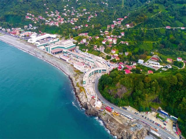 Rize Airport: Private Transfer to Sarp Border Gate
